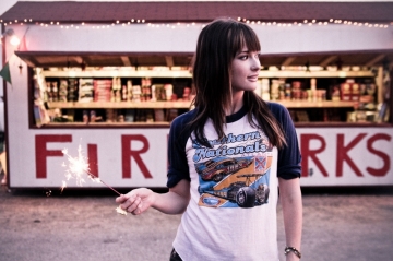 Country Newcomer Kacey Musgraves to Join John Mayer on Tour