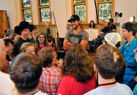 Luke Bryan Documents ACM Lifting Lives Camp Visit in the Latest ‘LBTV’
