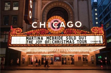 Martina McBride’s ‘The Joy Of Christmas’ Tour Wraps With Chicago Sell Out
