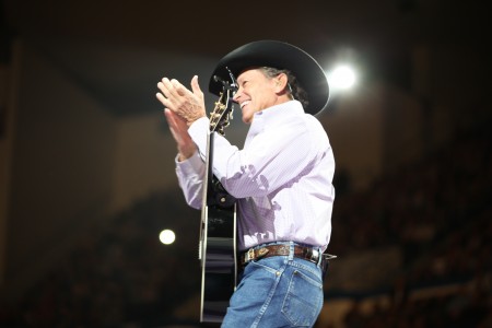 George Strait Still Riding High in the Saddle, Tops Pollstar’s Concert Pulse