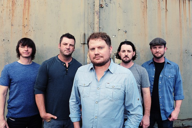 Randy Rogers Band’s ‘Homemade Tamales Live at Floore’s’ Brings Show to Stereo