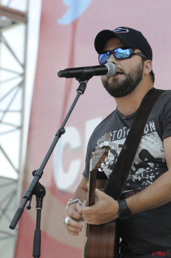Tyler Farr Riverfront Day 4 - CountryMusicIsLove