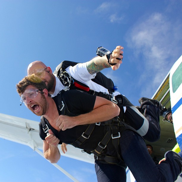Brett Eldredge Skydiving