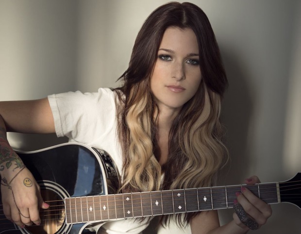Season Finale of ‘Cassadee Pope: Frame by Frame’ To Air Tonight on CMT