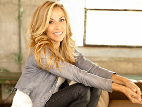 Sheryl Crow and CMA Team Up For ‘Feels Like Home’ Scavenger Hunt