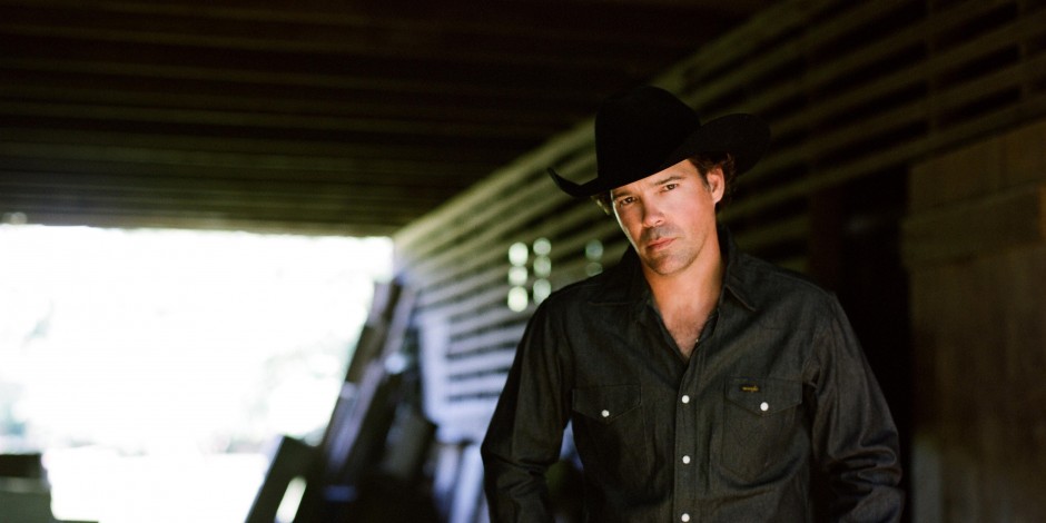 Clay Walker Returns As Host Of ‘Trophy Hunters TV’ On The Outdoor Channel