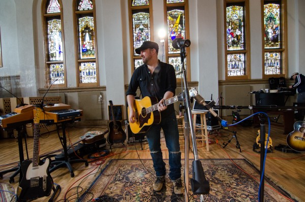 Kristian Bush Reunites with Longtime Producer Byron Gallimore For Debut Solo Album