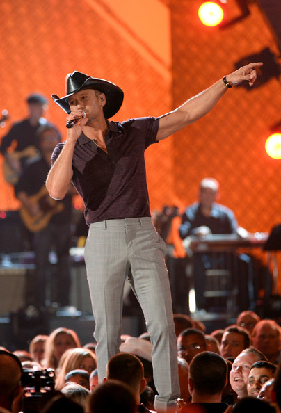 Tim McGraw - ACM Salute To Troops 2014 - CountryMusicIsLove