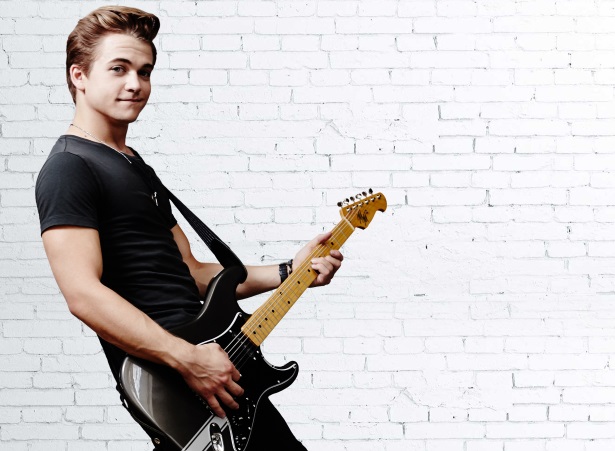 Hunter Hayes Set To Kick Off CMA Awards Week with Street Party