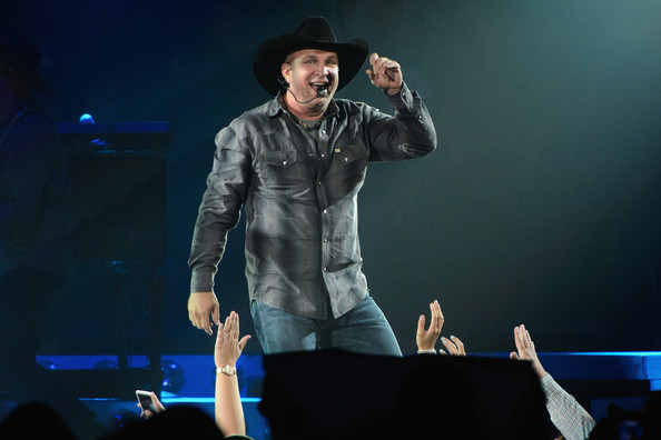 Garth Brooks Admits He Might Have To Lip-Sync On Sunday’s ACM Awards