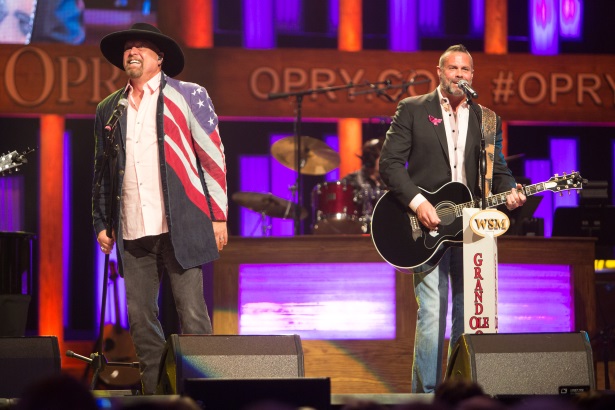 Opry Goes Pink Montgomery Gentry Hollo 0117 10-28-14