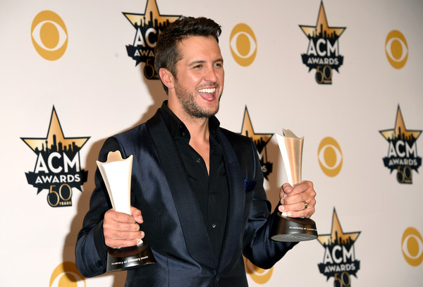 PHOTOS: ‘The 50th Annual Academy of Country Music Awards’ – Winners Backstage