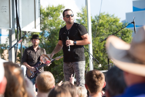 Tyler Farr Opry Plaza party Hollo 9003 6-9-15