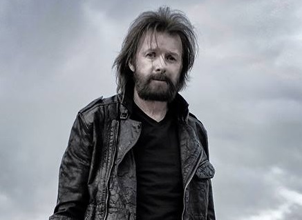 Ronnie Dunn To Debut New Single, ‘Ain’t No Trucks In Texas’