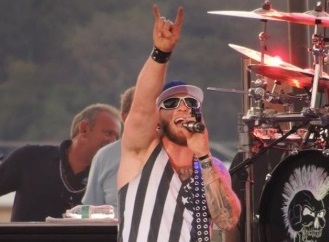 Brantley Gilbert Empowers 80,000 During Chattanooga Unite
