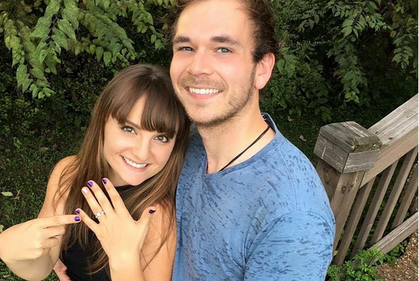 Country Newcomer Rachele Lynae Is Engaged