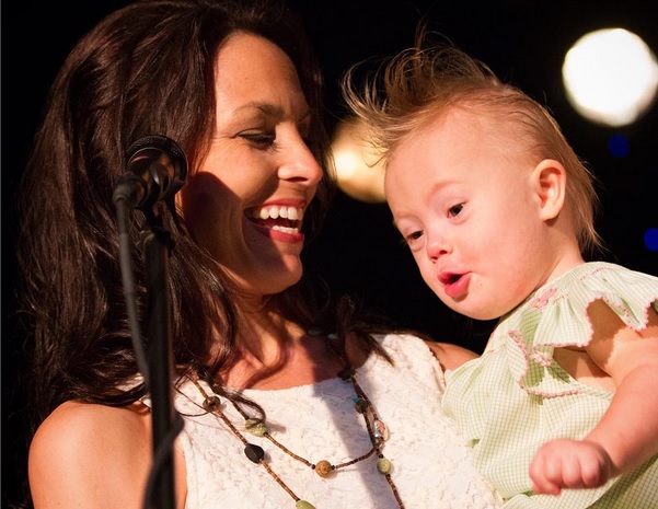 Fellow Country Stars Show Support For Joey Feek