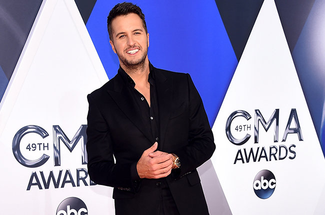 Luke Bryan Wins Second Consecutive CMA Entertainer of the Year Trophy