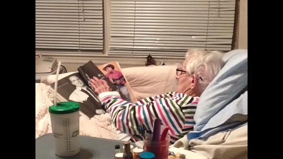 104-Year-Old Great-Grandmother’s Dream Is To Meet Garth Brooks