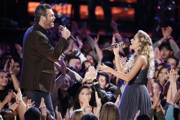 Blake Shelton Performs With Team Blake Finalists on ‘The Voice’ Finale