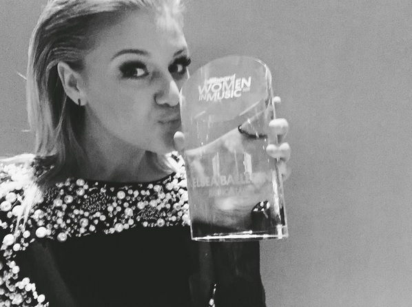Kelsea Ballerini Accepts Rising Star Award At ‘Billboard’s’ Women In Music Event