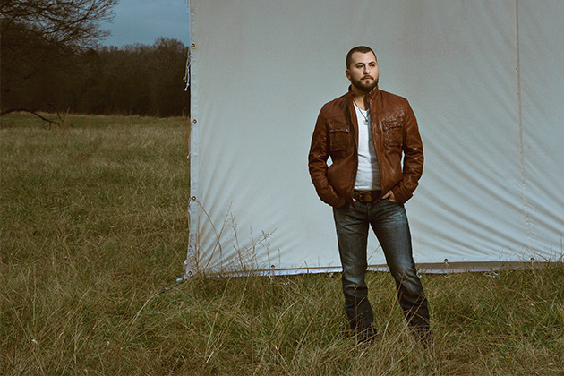 Tyler Farr Gives Video Update Following Vocal Cord Surgery