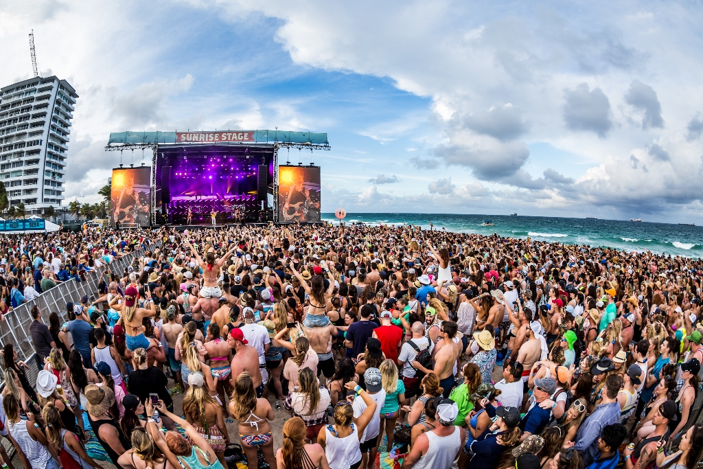 Country Stars Rock Fourth Annual Tortuga Music Festival