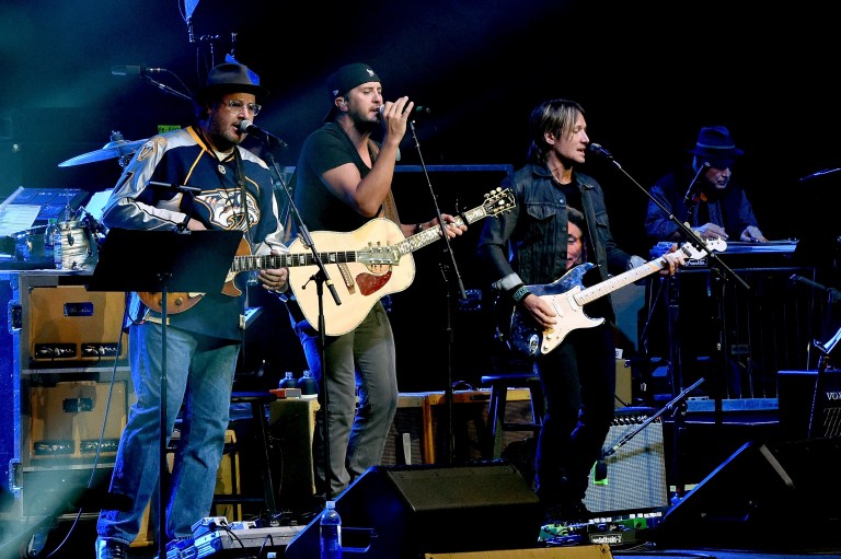 Keith Urban, Vince Gill & Friends Remember Merle Haggard During All for the Hall Benefit