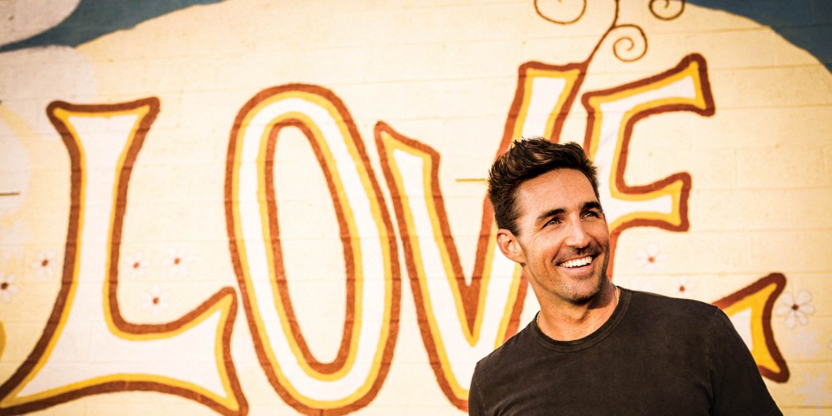 Jake Owen Gets Stitches After Gnarly Bike Accident