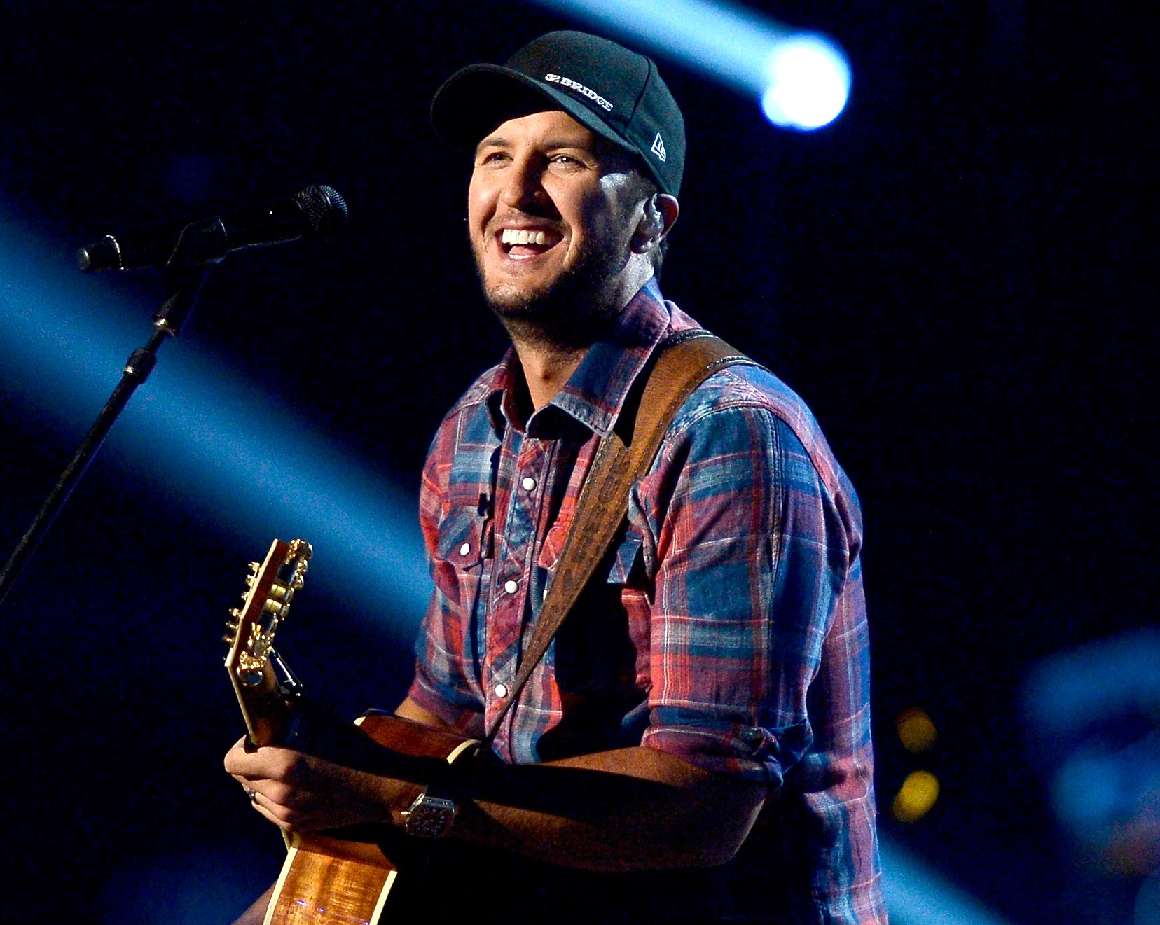 Luke Bryan Takes Home Artist Of The Year At The American Country Countdown Awards Sounds Like