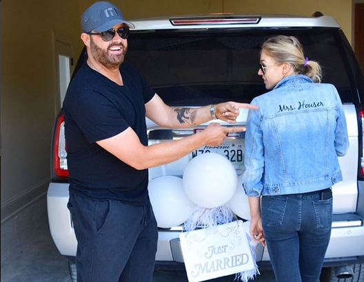 Randy Houser and Wedding Guests Share #HappilyEverHouser Pictures