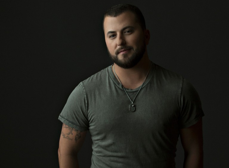 Tyler Farr Gets Personal on Upcoming Third Album