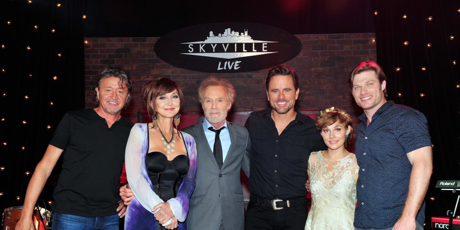 Charles Esten, Pam Tillis & More Play ‘Skyville Live’