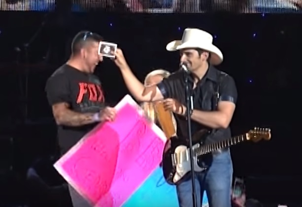 Brad Paisley Helps Couple with Baby Gender Reveal at Concert