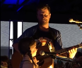 Dierks Bentley Performs ‘Different for Girls’ with Daughter Evie