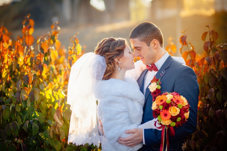10 Country Songs For Your Fall Wedding
