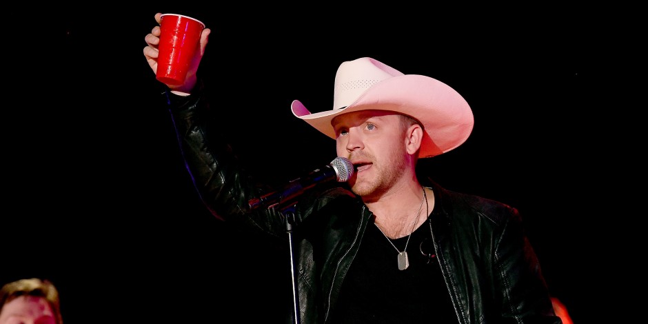 Justin Moore Reaches the Top of the Charts with ‘You Look Like I Need a Drink’