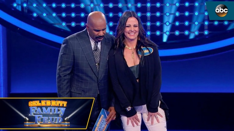 Sara Evans and Family Win $25k for St. Jude Children’s Research Hospital on ‘Celebrity Family Feud’