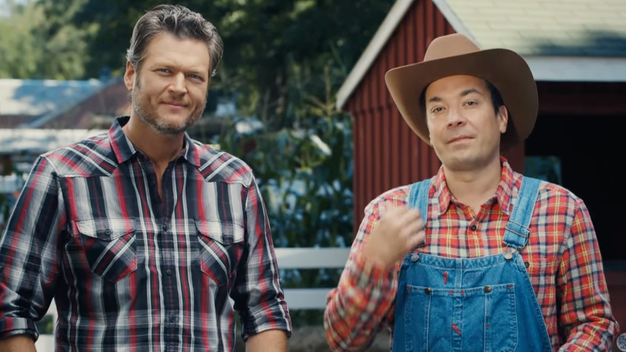 Blake Shelton Takes Jimmy Fallon to the Farm to Learn How to Milk Cows