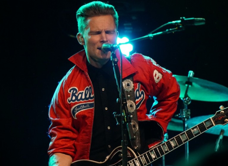 Frankie Ballard Brings the Guitar Slinging and Soul to Hometown Show