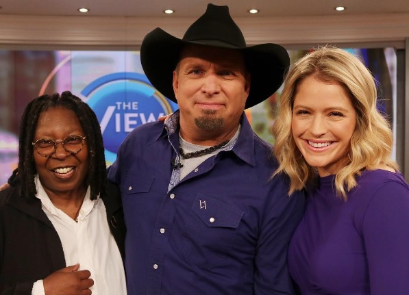 Garth Brooks Gushes Over Trisha Yearwood, Family on ‘The View’