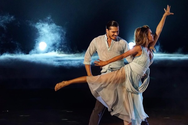 An Emotional Jana Kramer Gets Eliminated on ‘Dancing with the Stars’ Finale