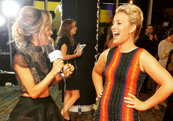 ‘Bachelorette’ star Kaitlyn Bristowe ‘Gets Weird’ on the CMA Awards Red Carpet