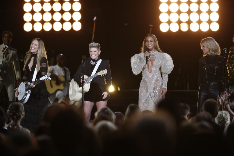 Dixie Chicks Offer Free Download of ‘Daddy Lessons’ with Beyonce