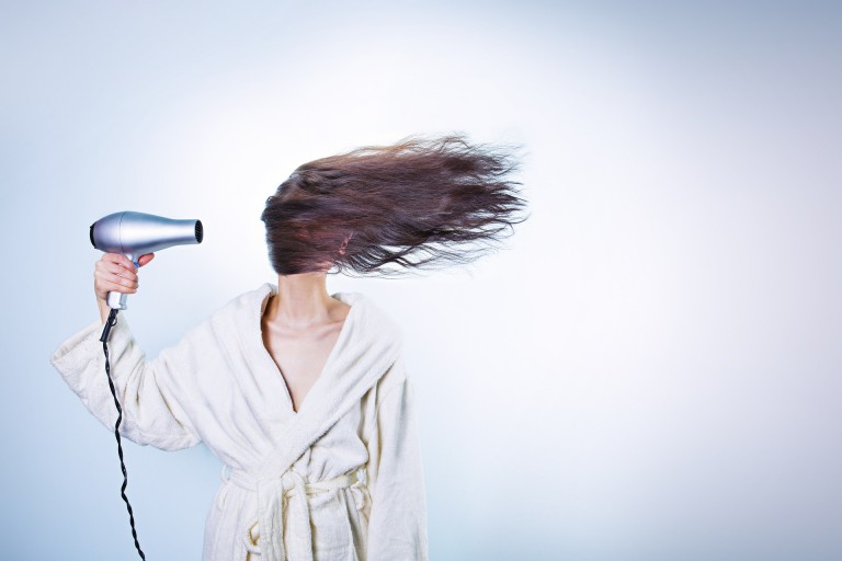 7 Things Your Hairstylist Wants You To Stop Doing Immediately