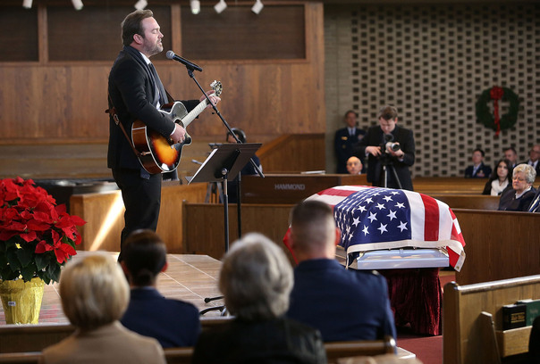 Lee Brice Pays Tribute to U.S. Air Force Maj. Troy Gilbert at Arlington National Cemetery