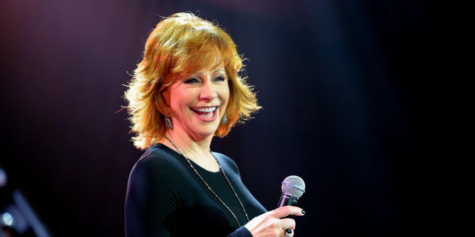 Reba Plans on Six Costume Changes for the ACM Awards