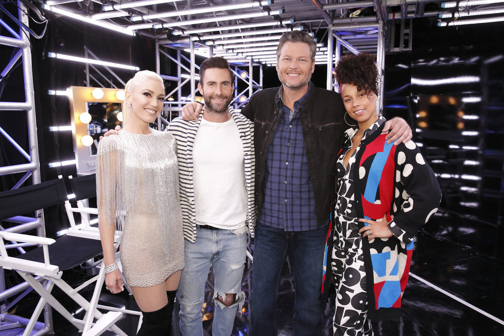 ‘The Voice’ Coaches Bond Over Acoustic Cover of ‘Waterfalls’