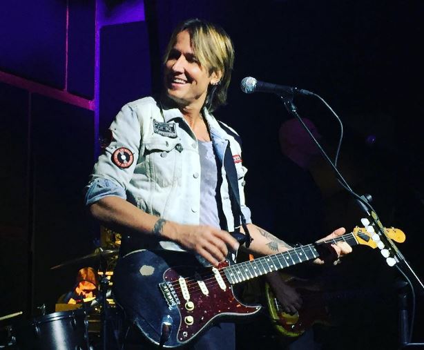 Keith Urban Surprises Nashville with Intimate Club Show