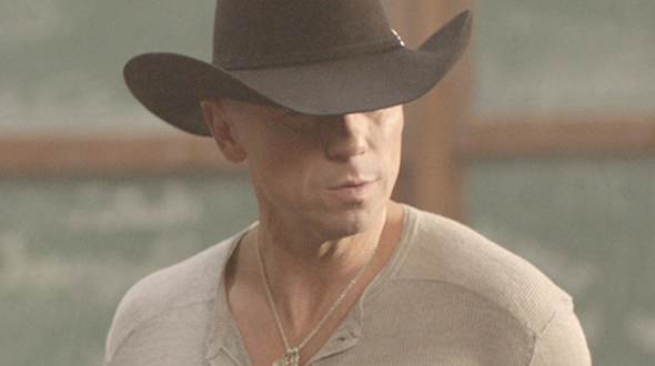 Kenny Chesney Inspires with New Video for ‘Rich and Miserable’